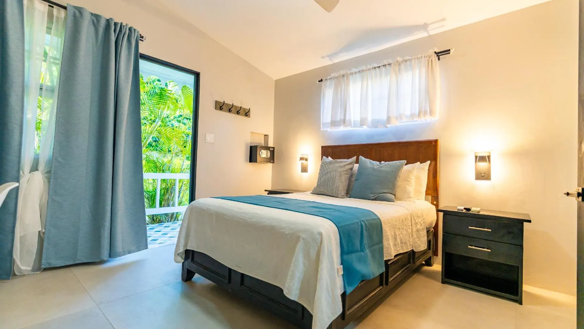 Travellers Beach Resort Negril 3*,  Jamajka