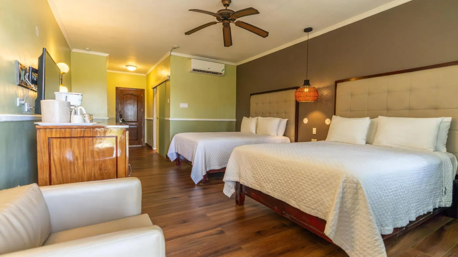 Travellers Beach Resort Negril