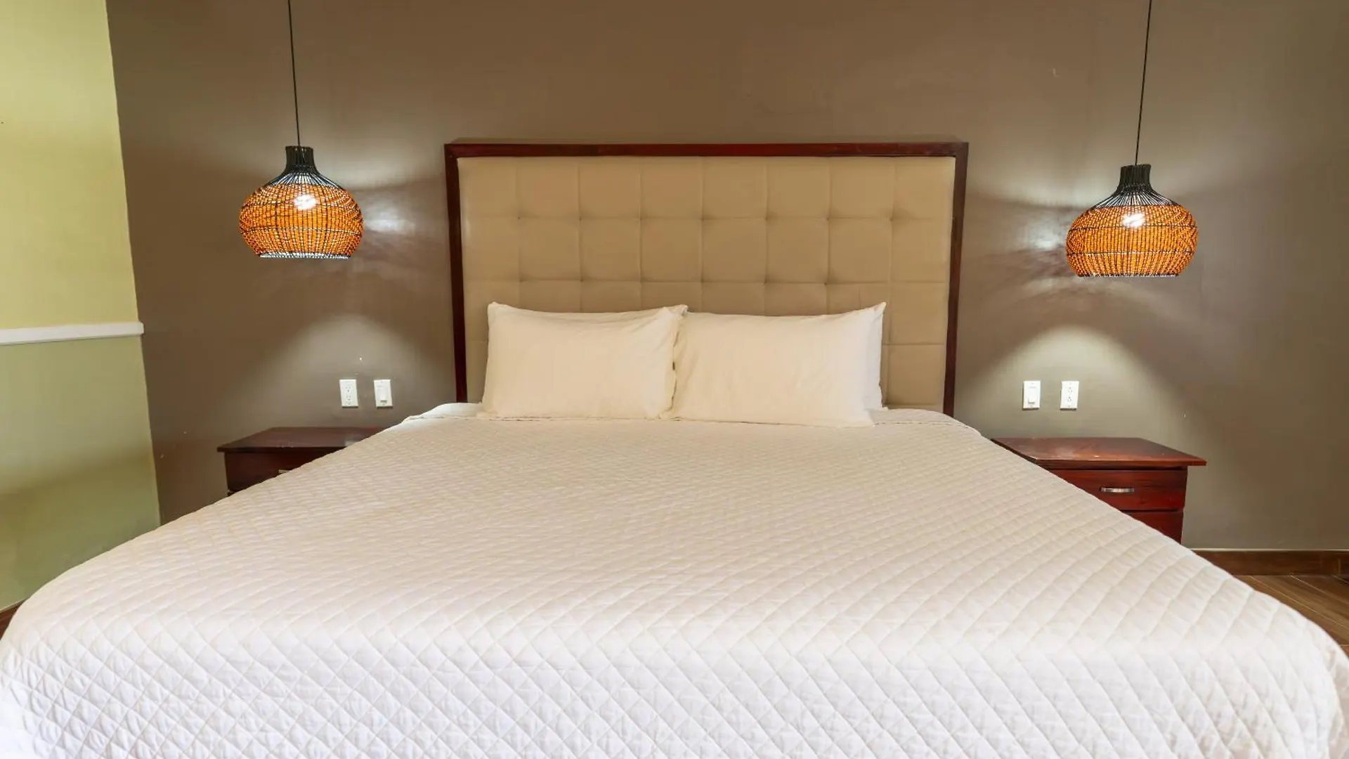 Travellers Beach Resort Negril