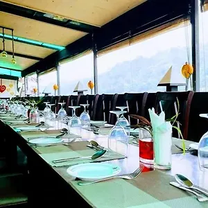 https://the-kandyan-art-at-hills.kandyhotelsnow.com