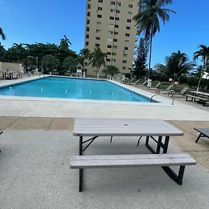 https://towers-by-the-beach.hotelsochorios.net