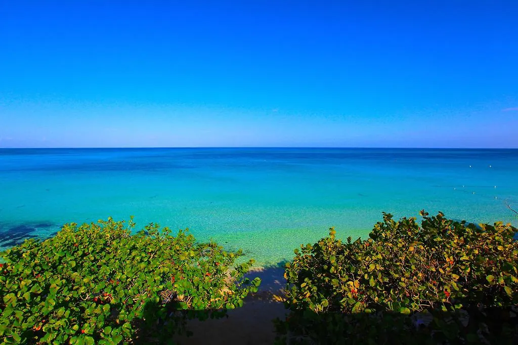 Travellers Beach Resort Negril 3*,