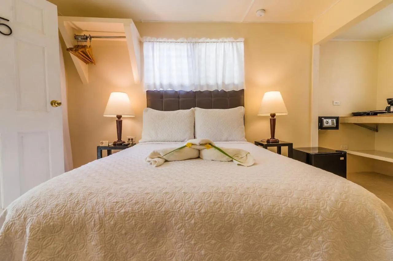 ***  Travellers Beach Resort Negril Jamaica